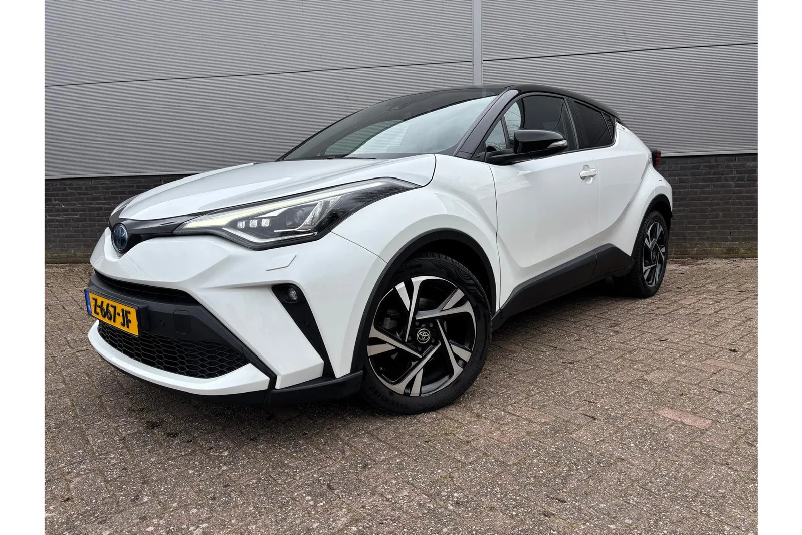 Toyota C-HR (2023) — foto 1