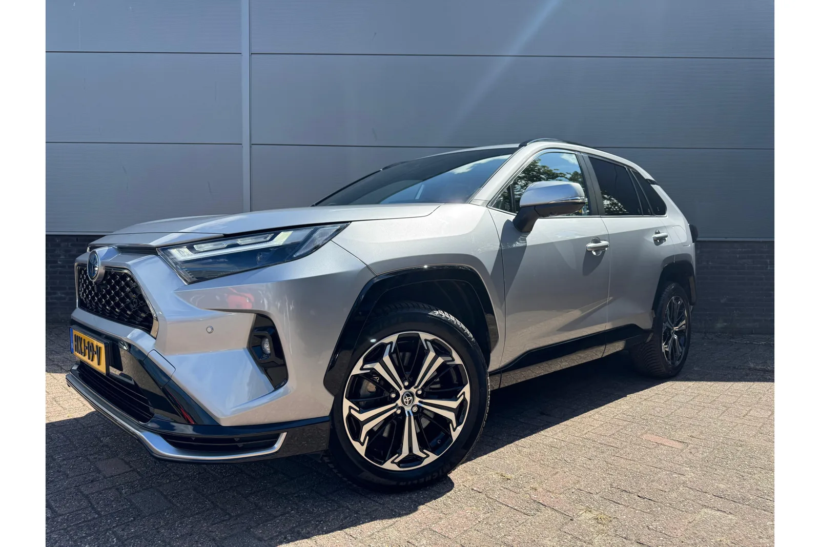 Toyota RAV4 (2025) — foto 1