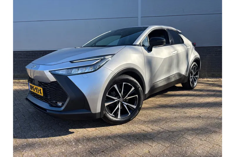 Toyota C-HR (2024)