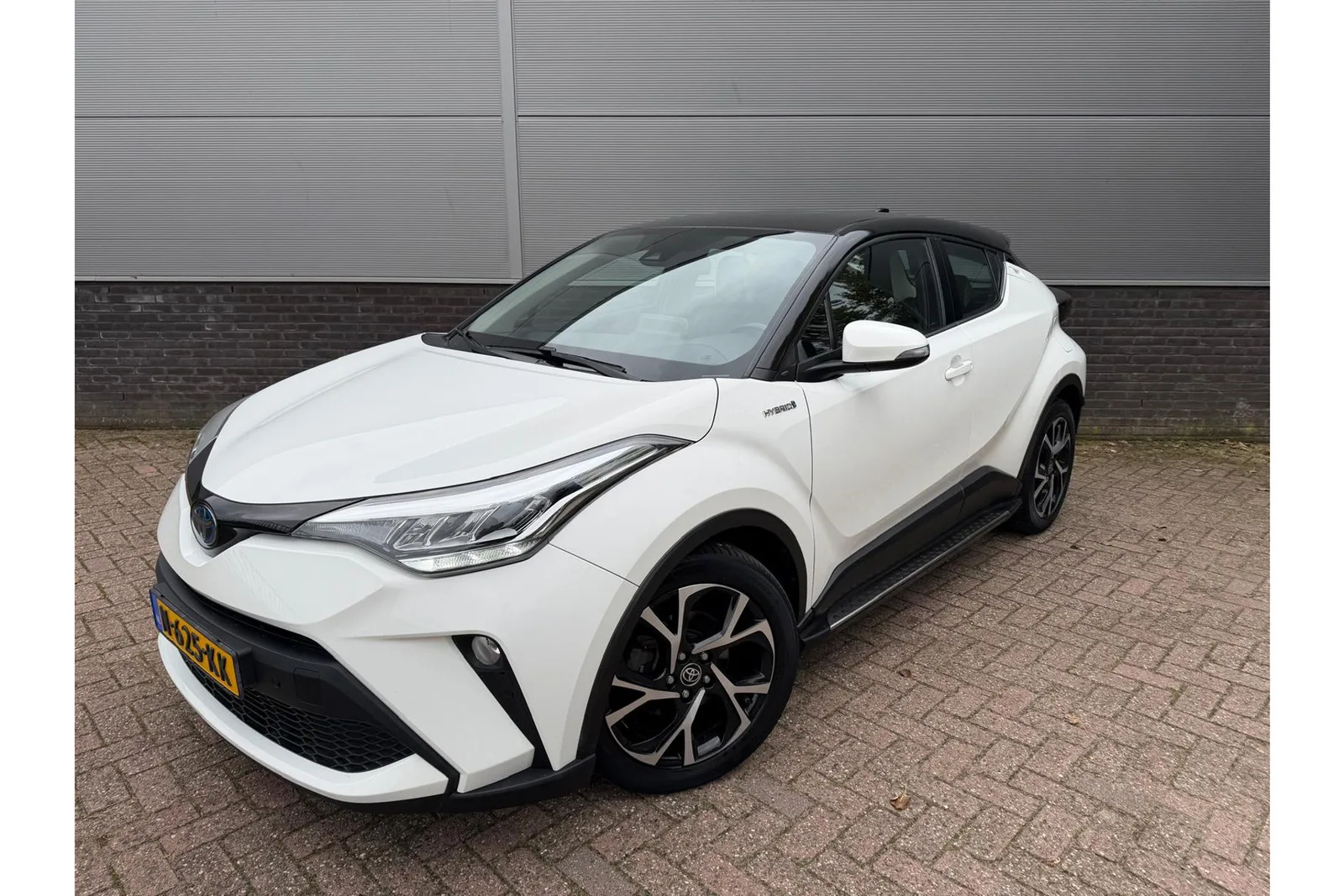 Toyota C-HR (2021) — foto 1
