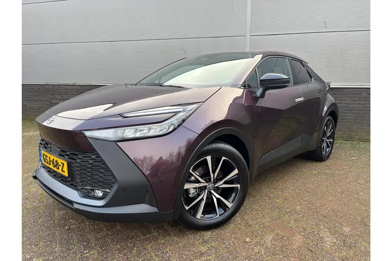 Toyota C-HR (2024)