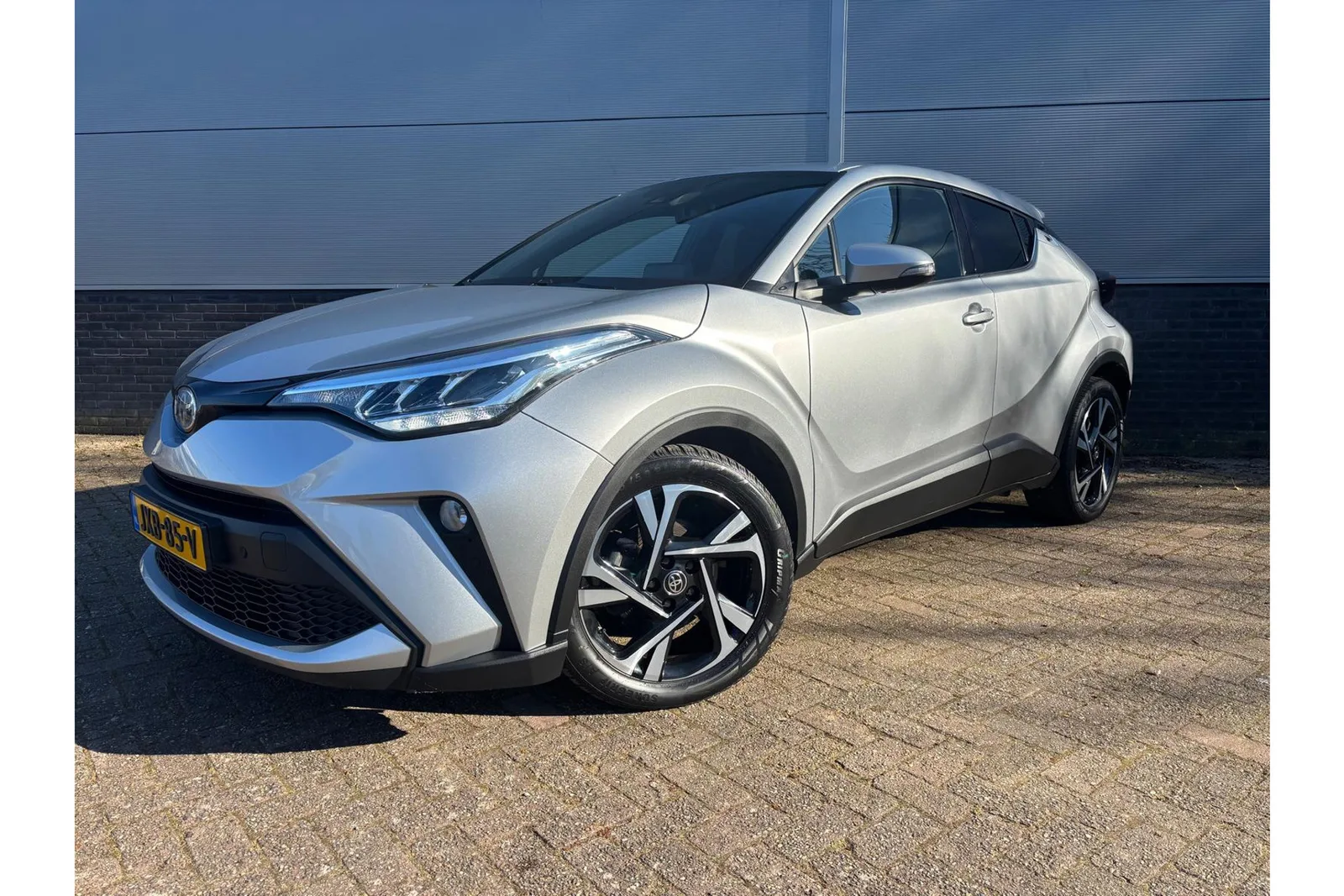 Toyota C-HR (2023) — foto 1