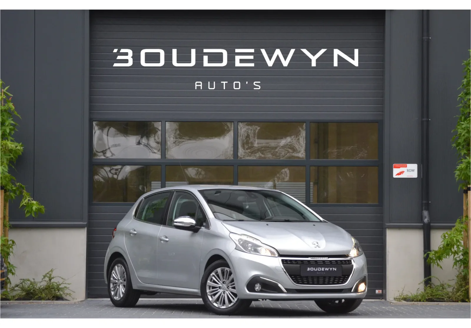 Peugeot 208 (2016) — foto 1