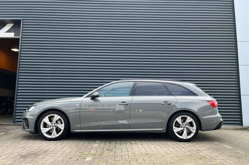Audi A4 (2021)