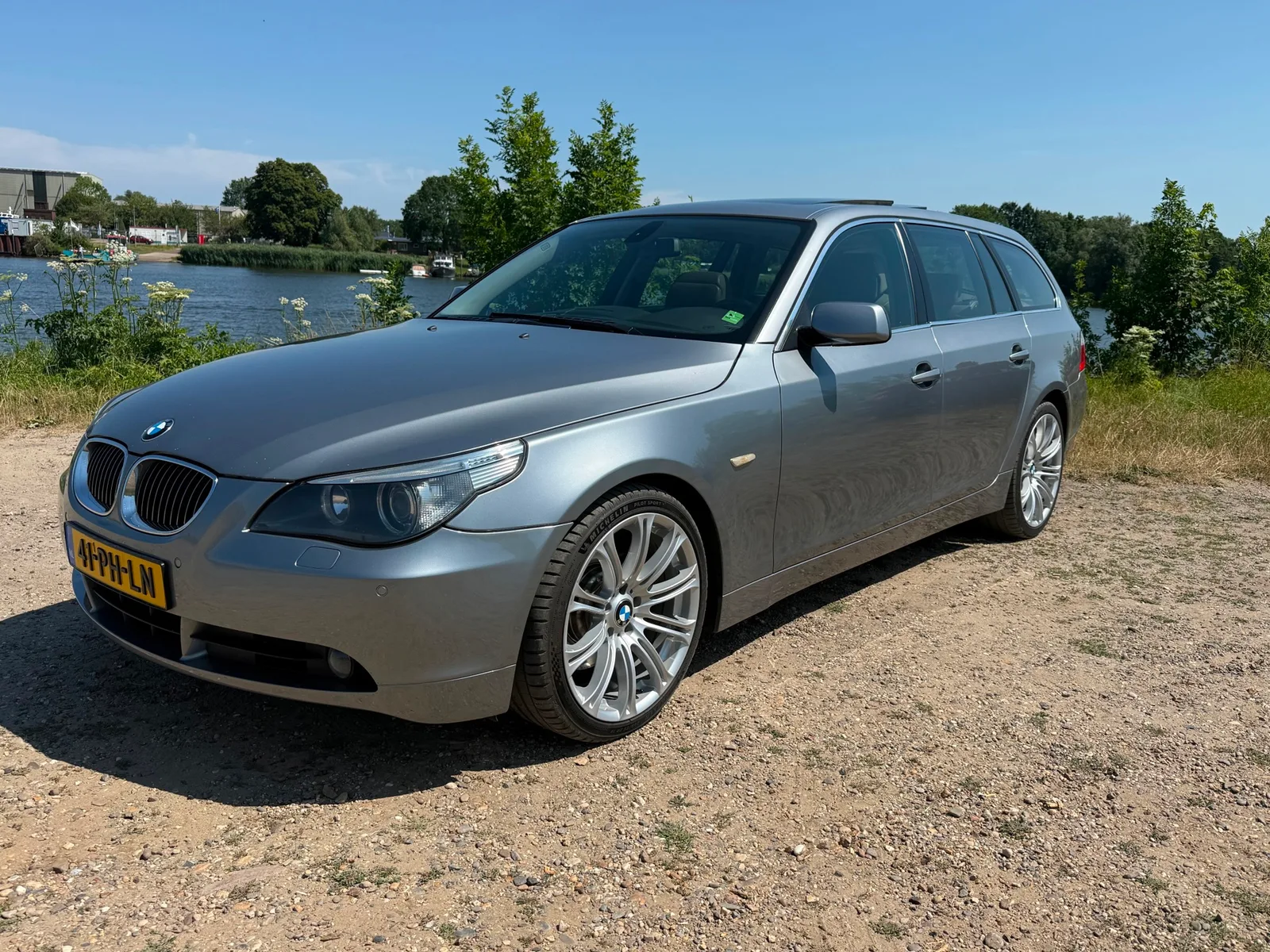 BMW 5-Serie (2004) — foto 1