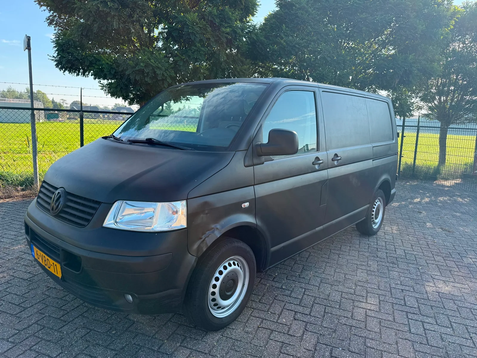 Volkswagen Transporter (2009) — foto 1