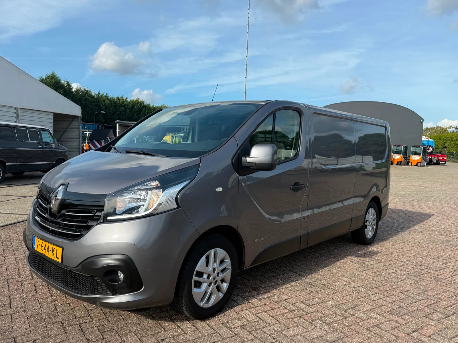 Renault Trafic (2017) — foto 1