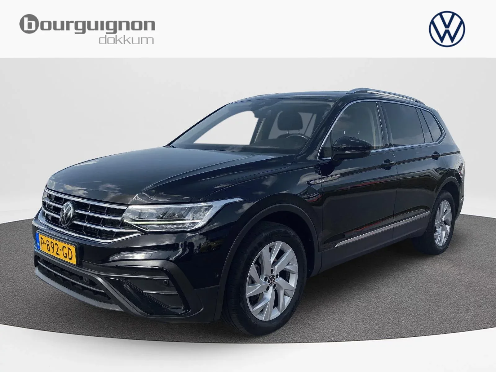Volkswagen Tiguan (2022) — foto 1