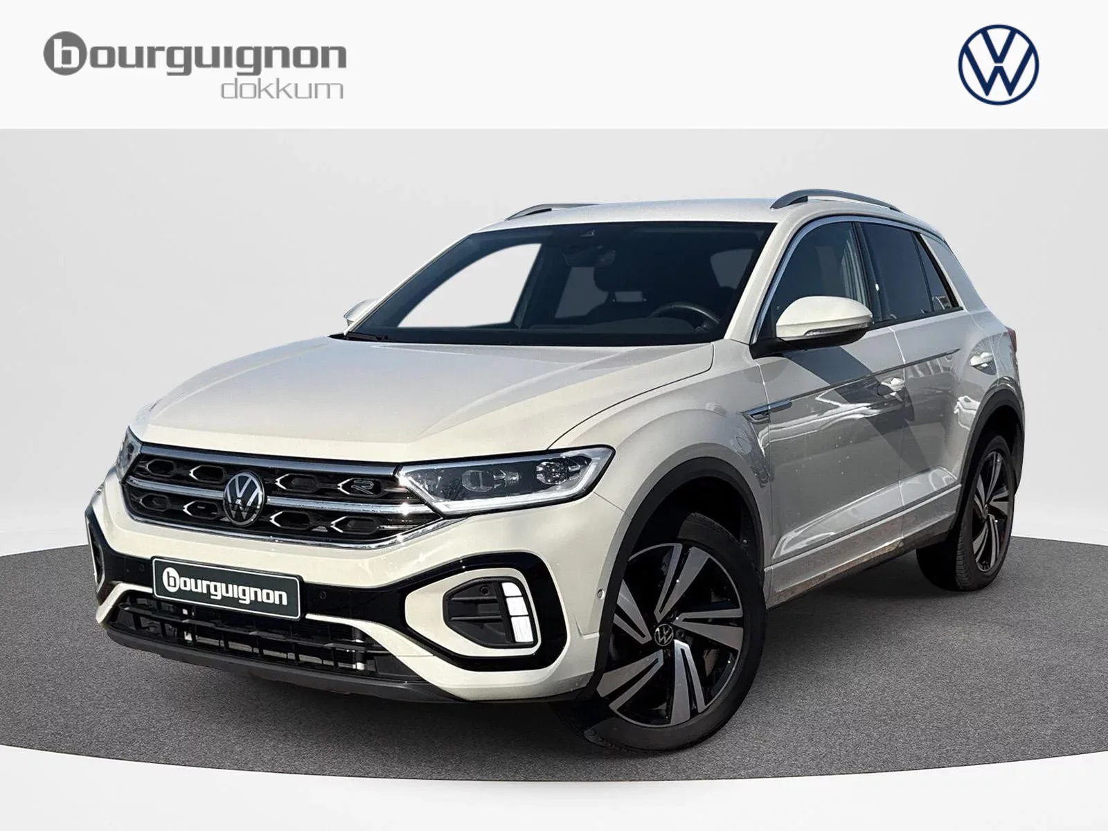 Volkswagen T-Roc (2024) — foto 1