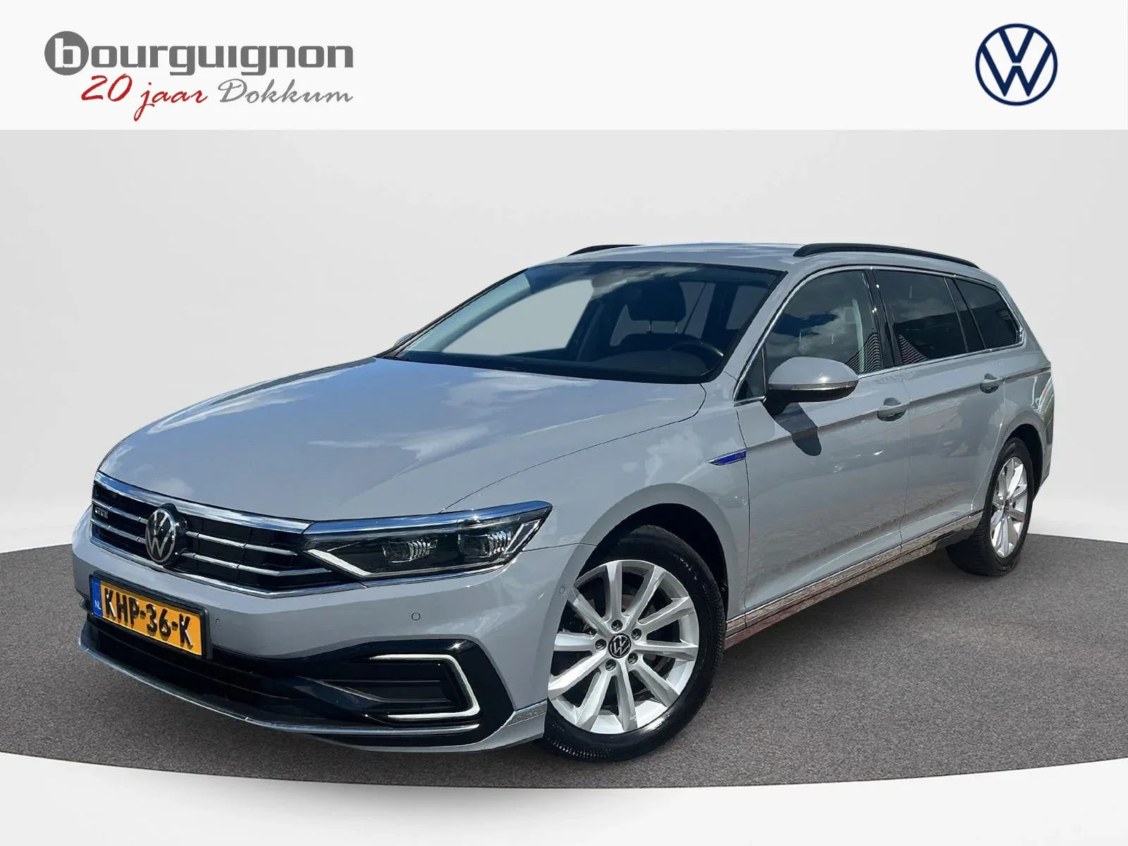 Volkswagen Passat (2022) — foto 1