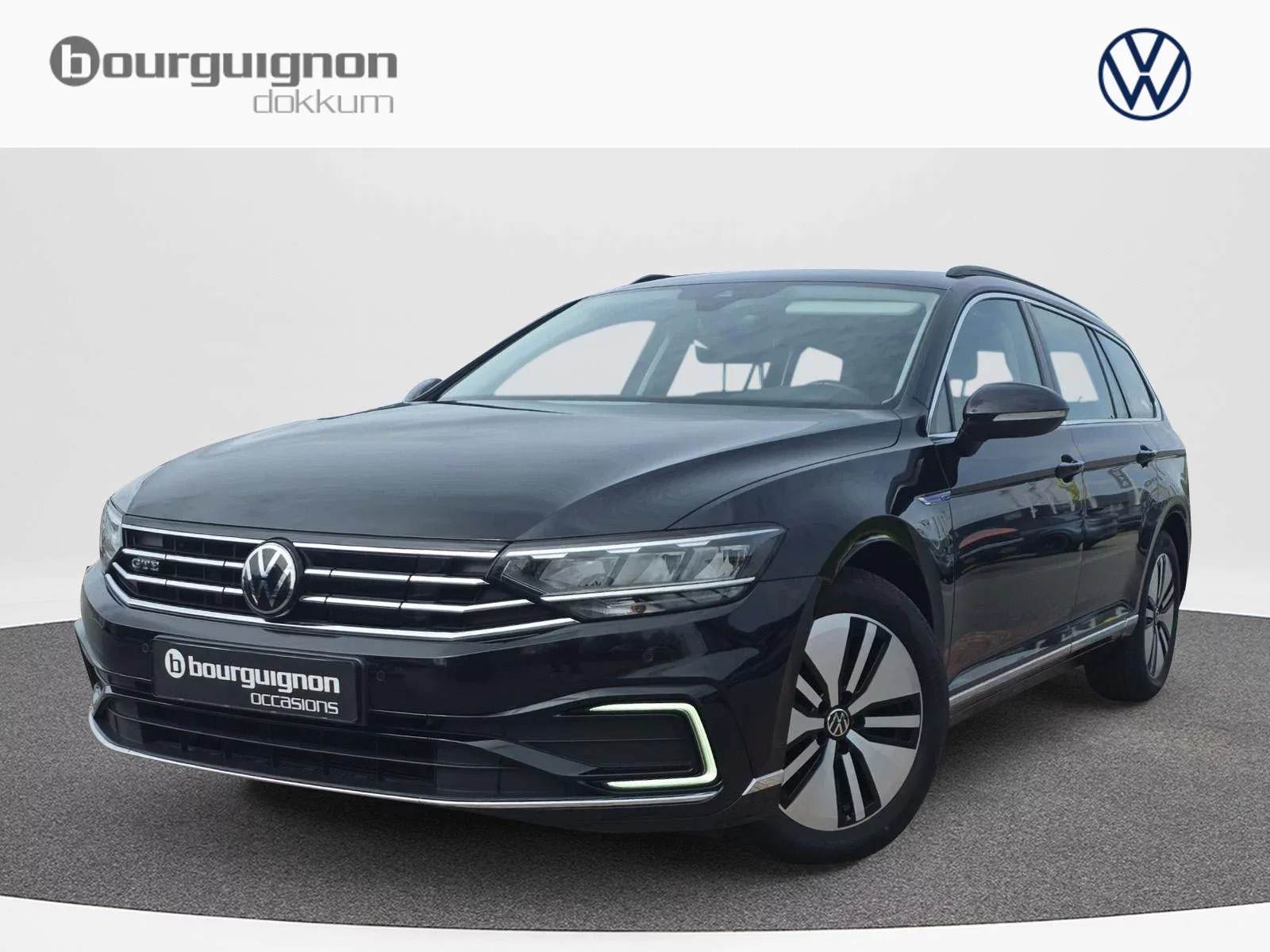 Volkswagen Passat (2021) — foto 1