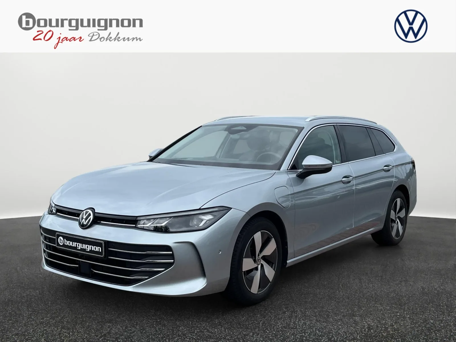 Volkswagen Passat (2025) — foto 1