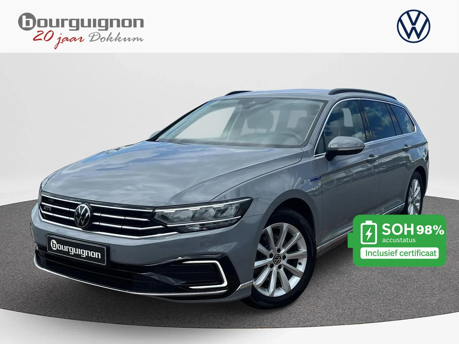Volkswagen Passat (2022) — foto 1