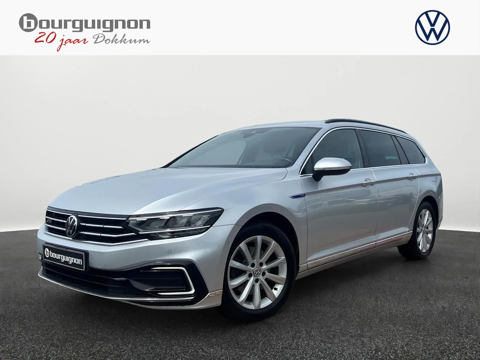 Volkswagen Passat (2021) — foto 1