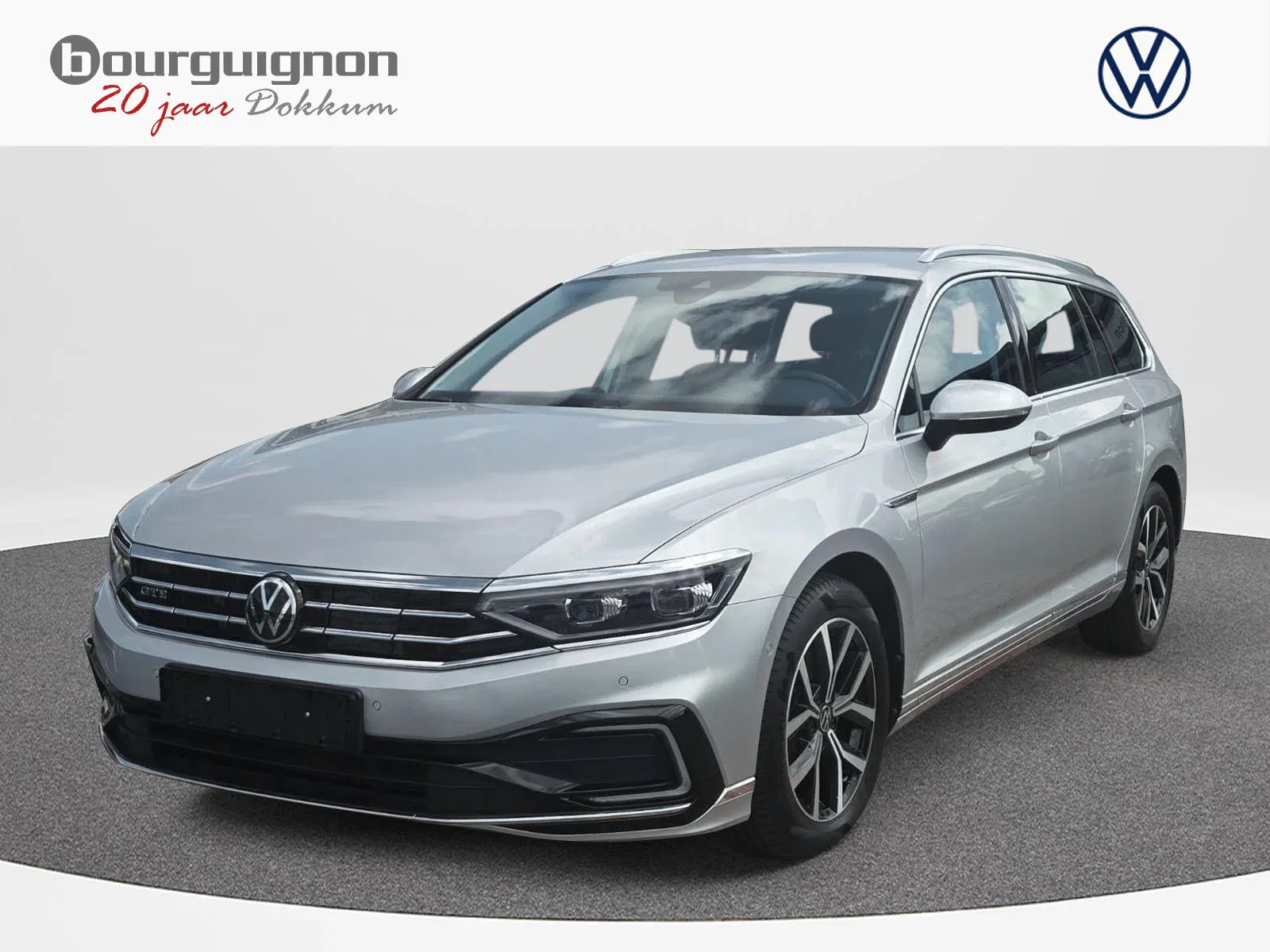 Volkswagen Passat (2021) — foto 1