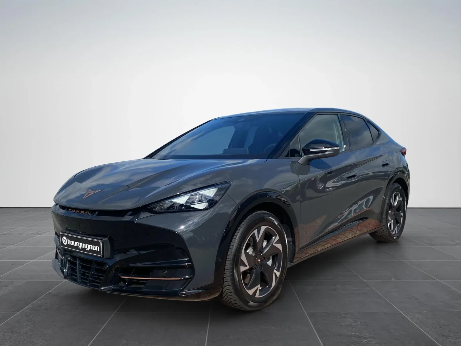 CUPRA Tavascan (2025) — foto 1