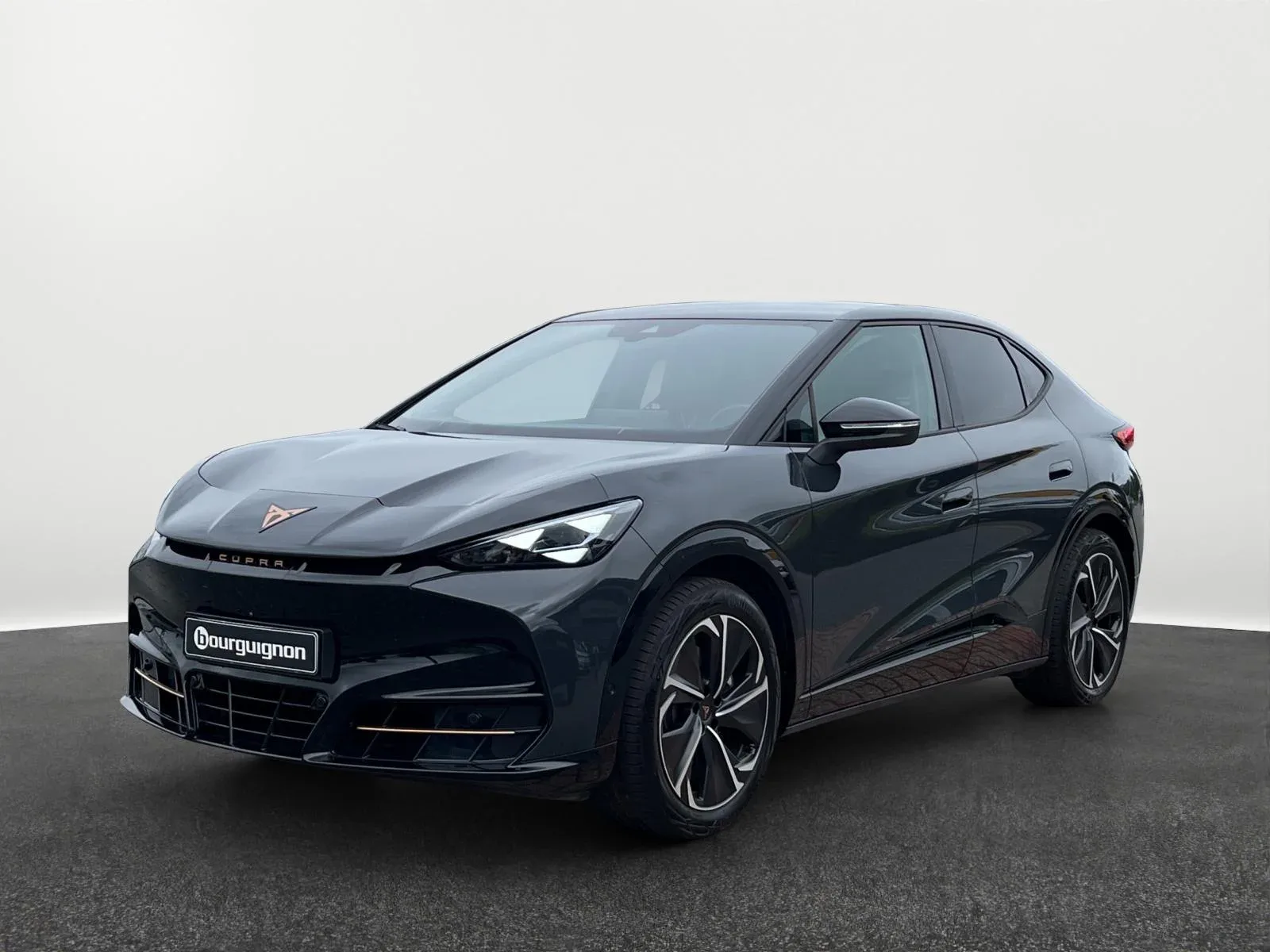 CUPRA Tavascan (2025) — foto 1