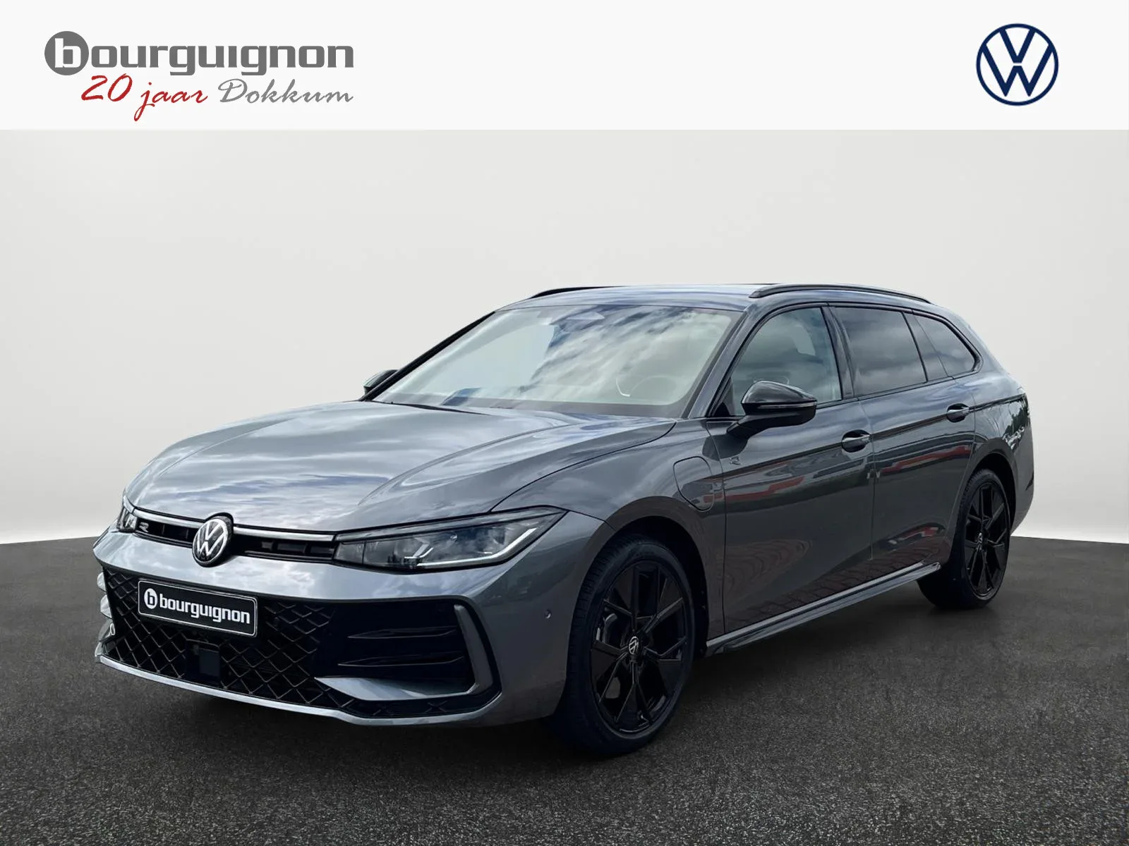 Volkswagen Passat (2025) — foto 1