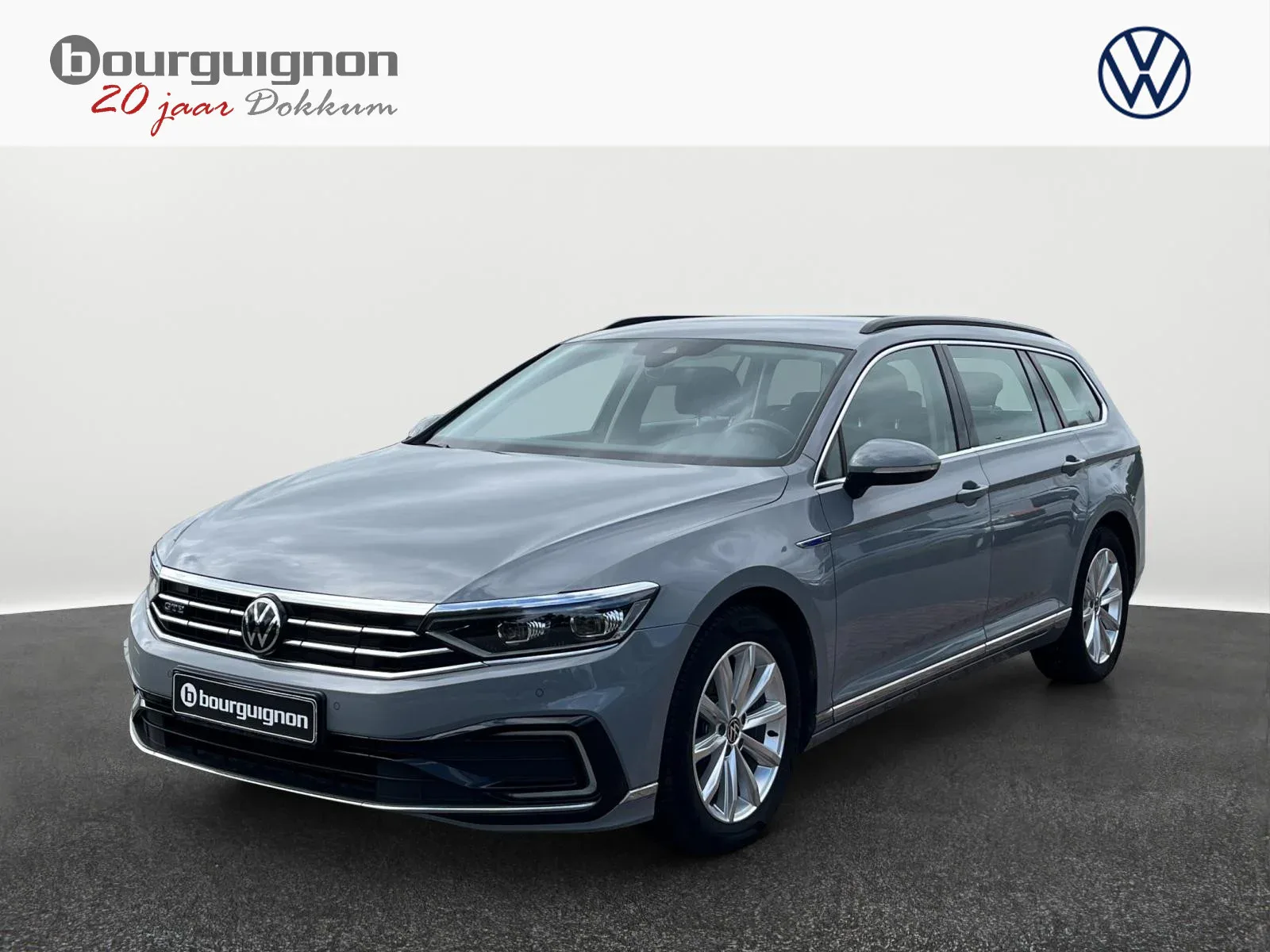 Volkswagen Passat (2022) — foto 1