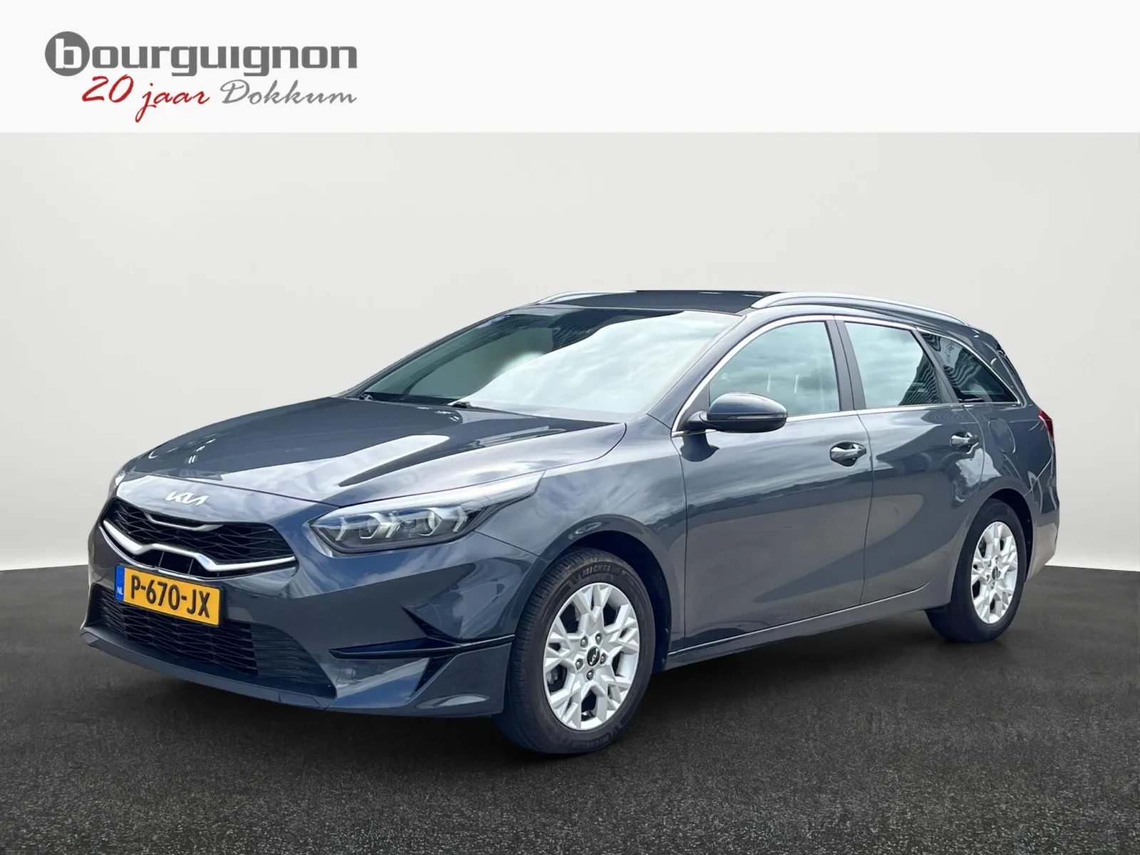 Kia Ceed Sportswagon (2022) — foto 1