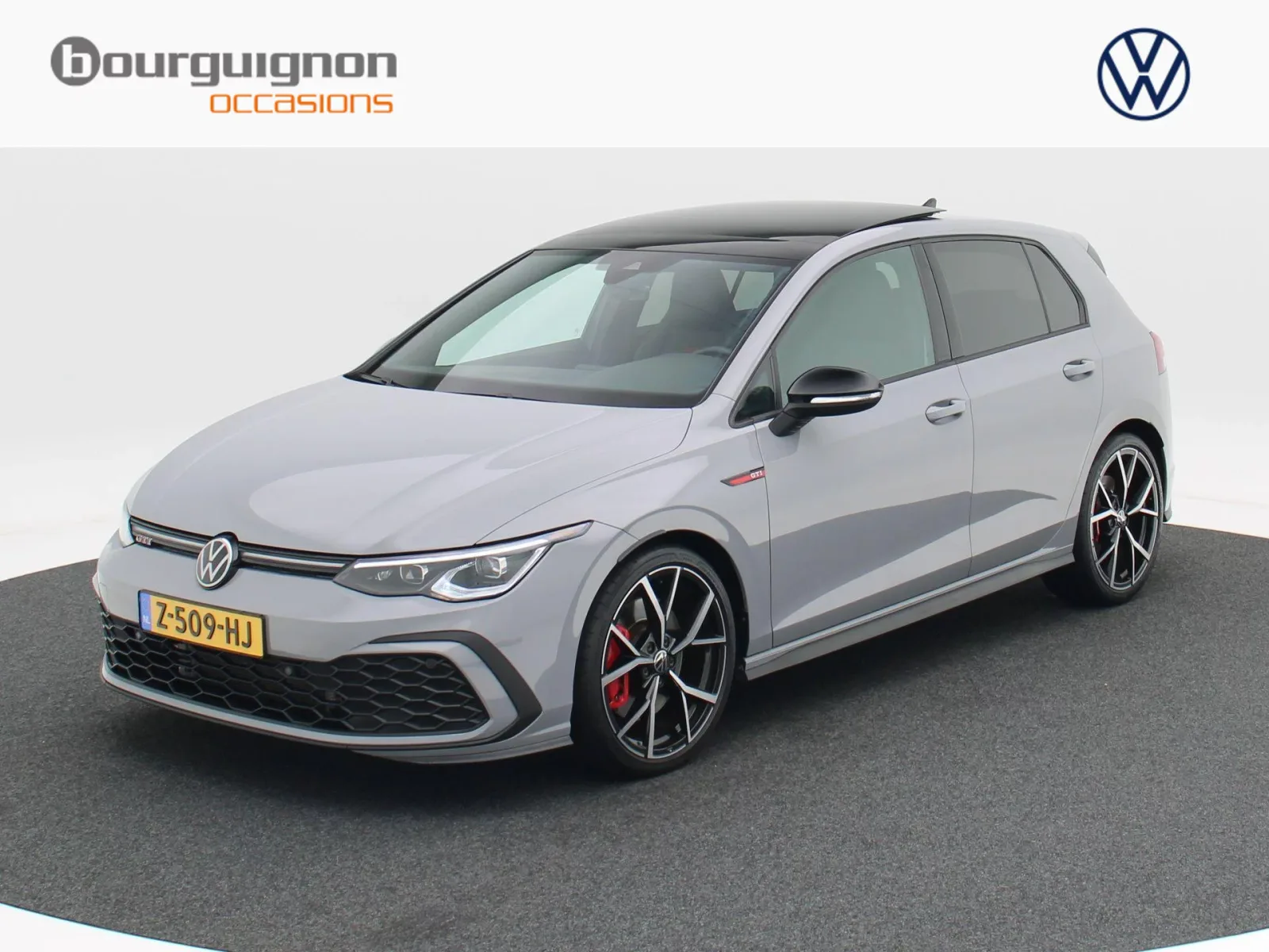 Volkswagen Golf (2023) — foto 1