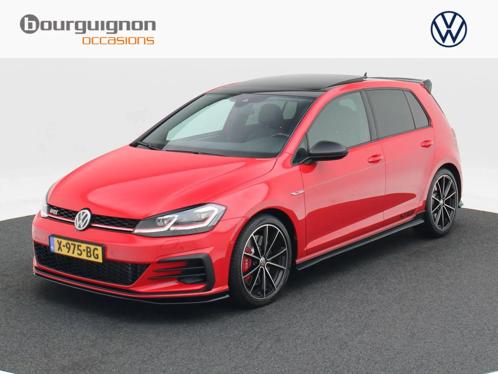 Volkswagen Golf (2019) — foto 1