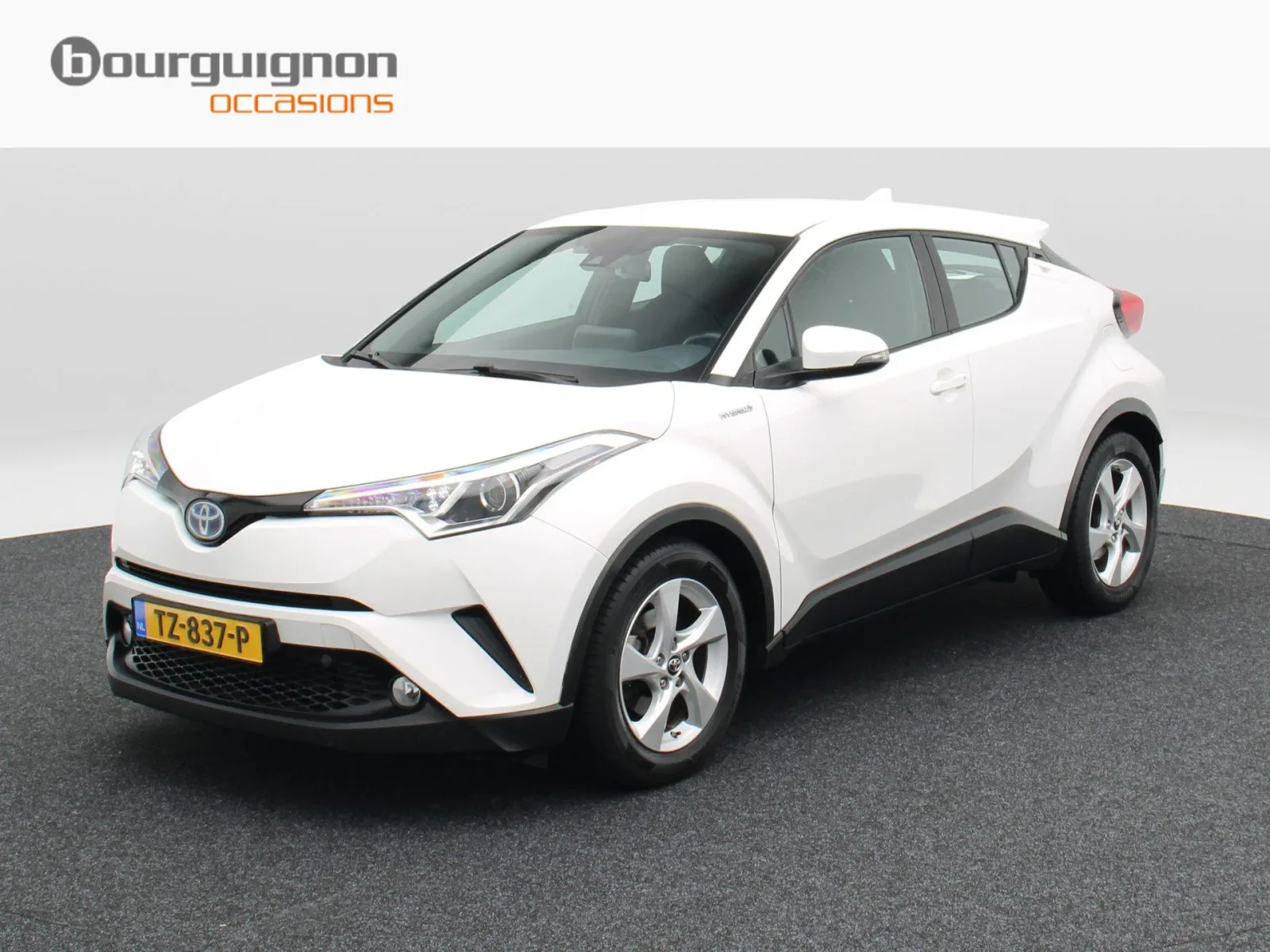 Toyota C-HR (2018) — foto 1