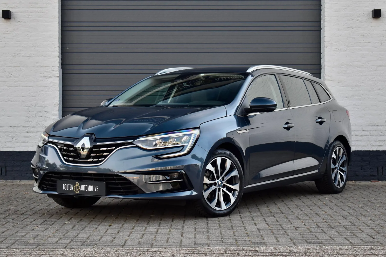 Renault Mégane (2021) — foto 1