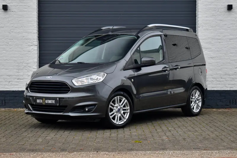 Ford Tourneo Courier (2016)
