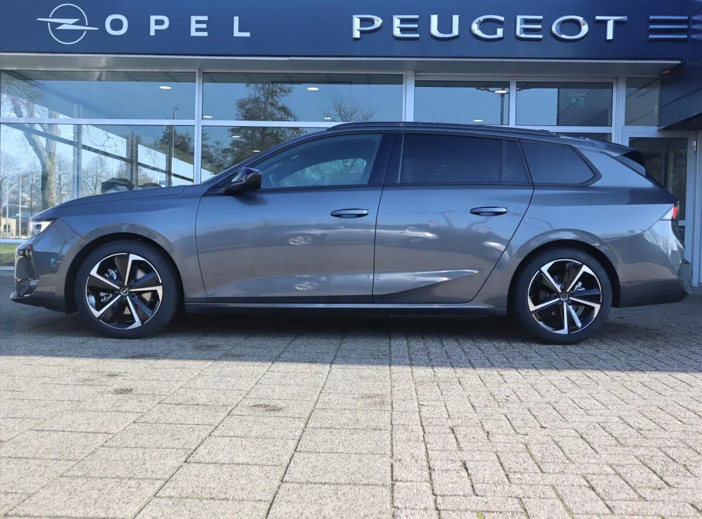 Opel Astra (2025) — foto 1
