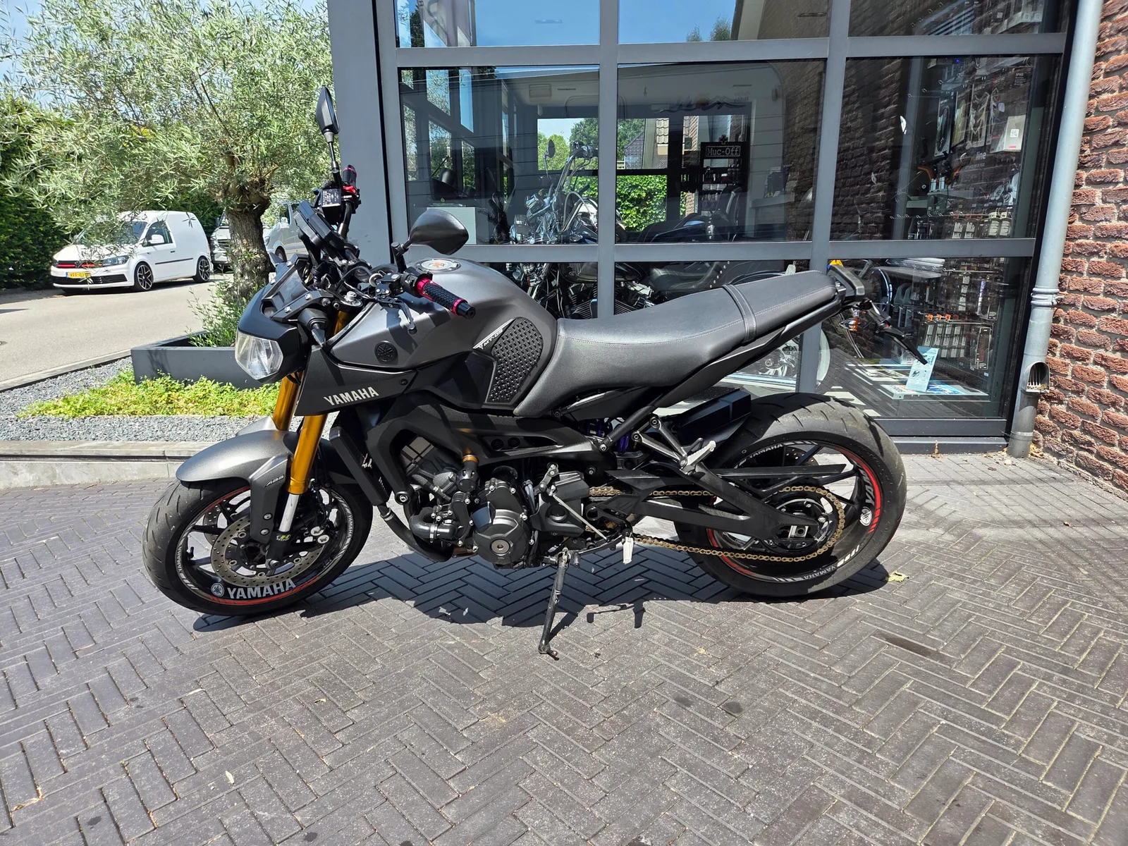 Yamaha MT-09 (2015) — foto 1
