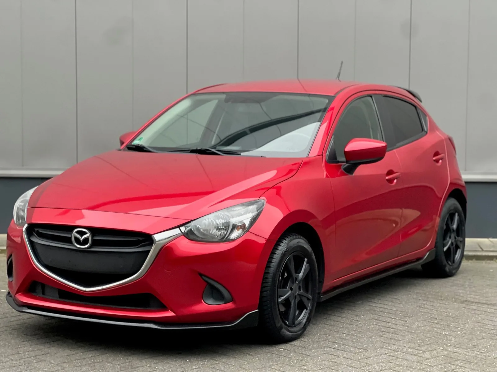 Mazda 2 (2016) — foto 1