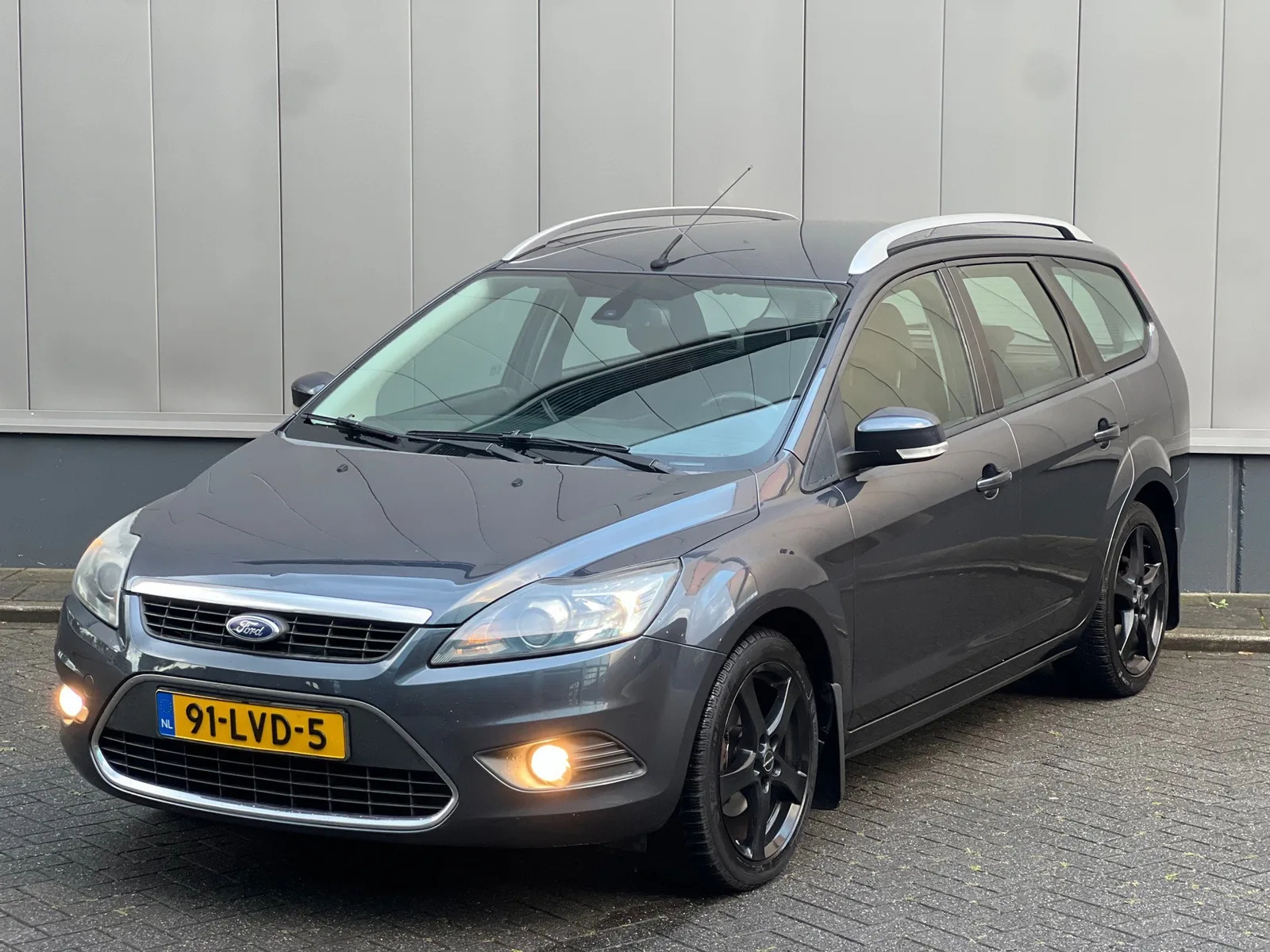 Ford Focus (2010) — foto 1