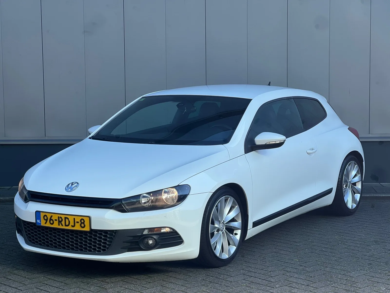 Volkswagen Scirocco (2010) — foto 1
