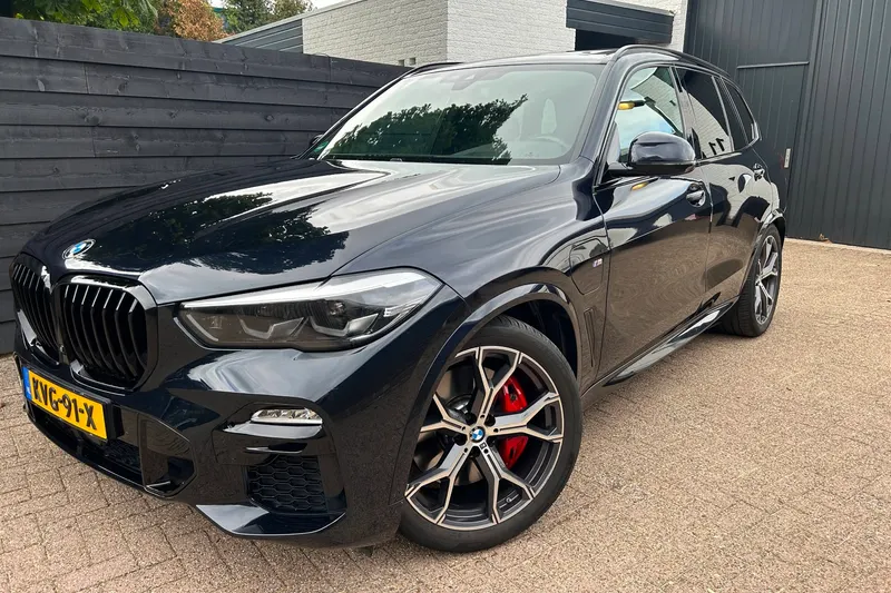 BMW X5 (2021)