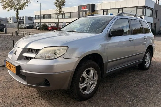 Mitsubishi Outlander (2005) — foto 1