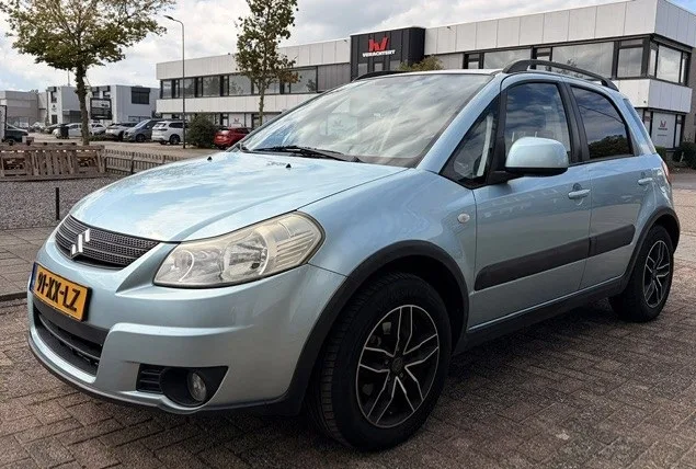 Suzuki SX4 (2007) — foto 1