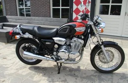 Triumph Thunderbird 900 (2001) — foto 1