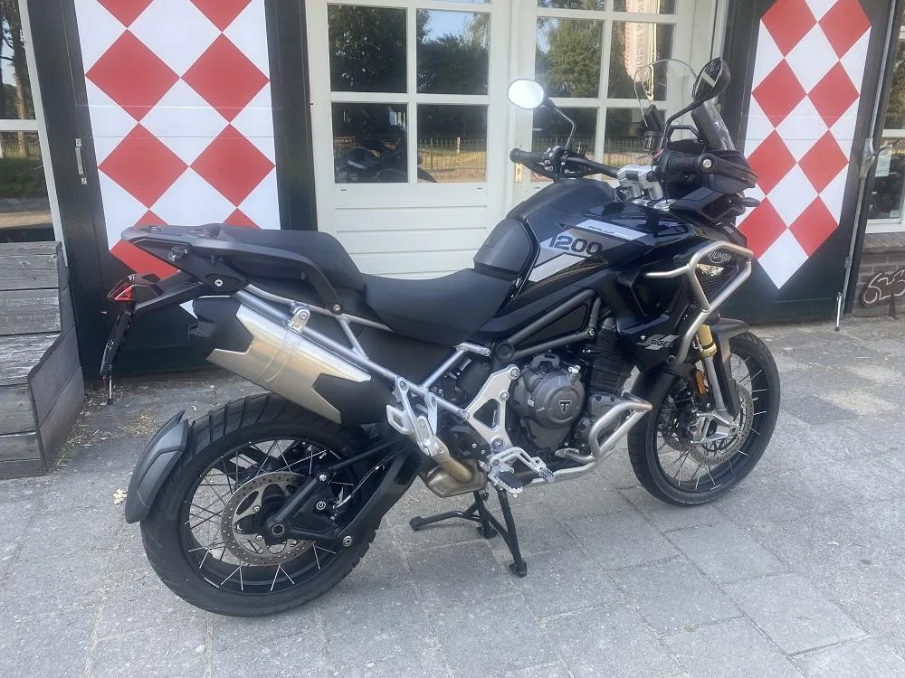 Triumph Tiger 1200 Rally Pro (2026) — foto 1
