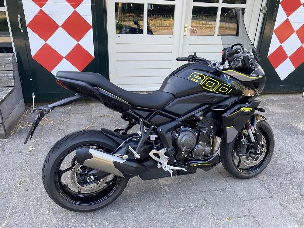 Triumph Tiger 800 (2026) — foto 1