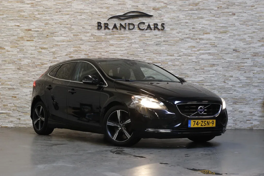 Volvo V40 (2013) — foto 1