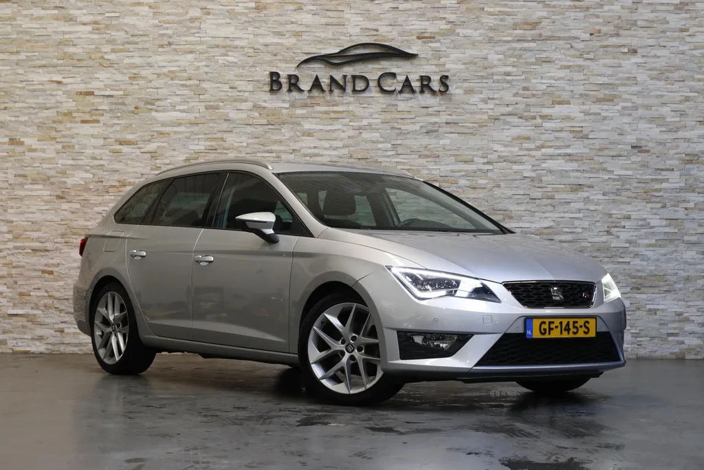 SEAT Leon (2015) — foto 1