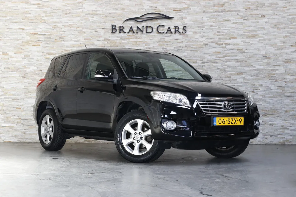 Toyota RAV4 (2012) — foto 1