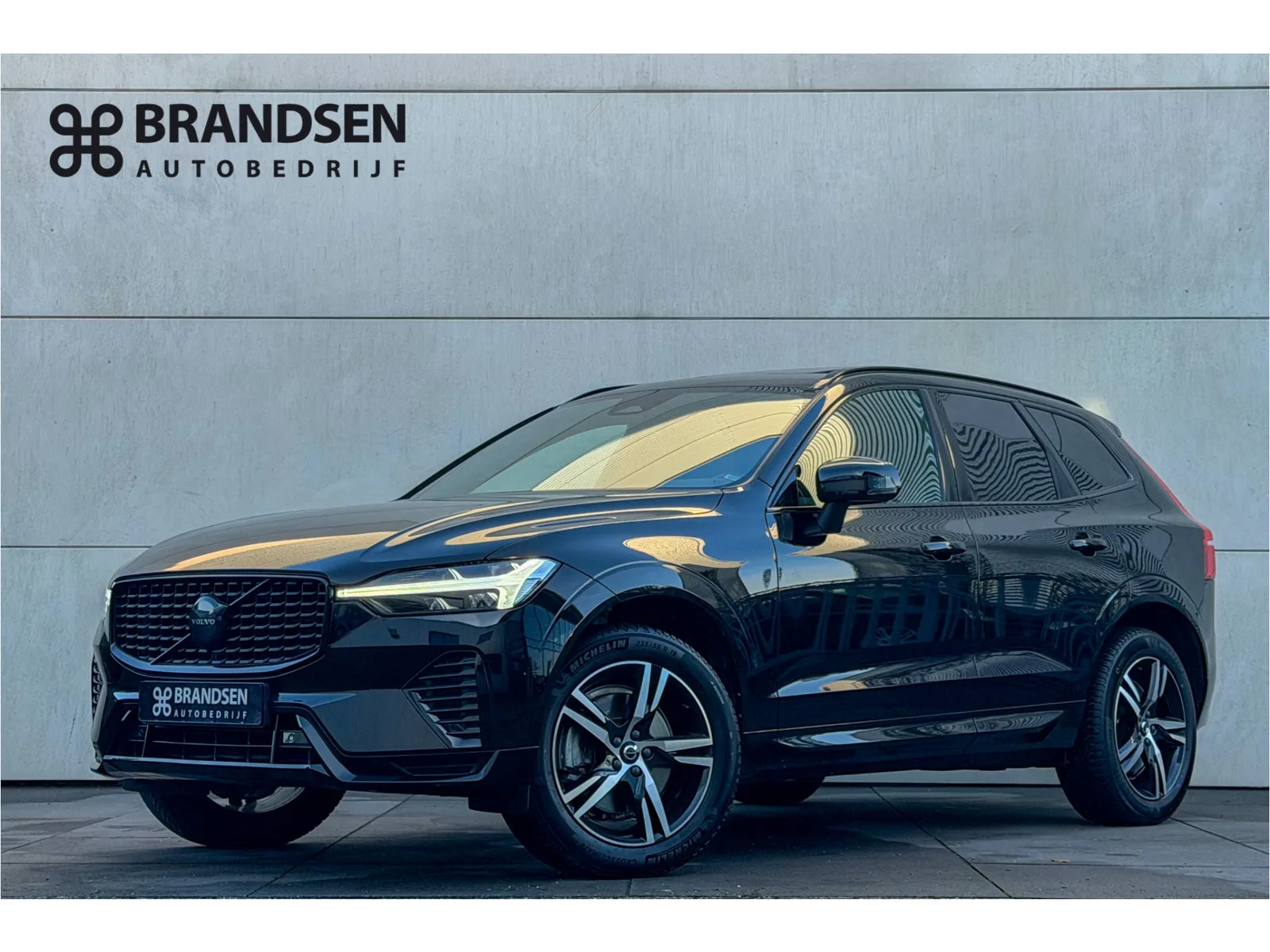 Volvo XC60 (2022) — foto 1