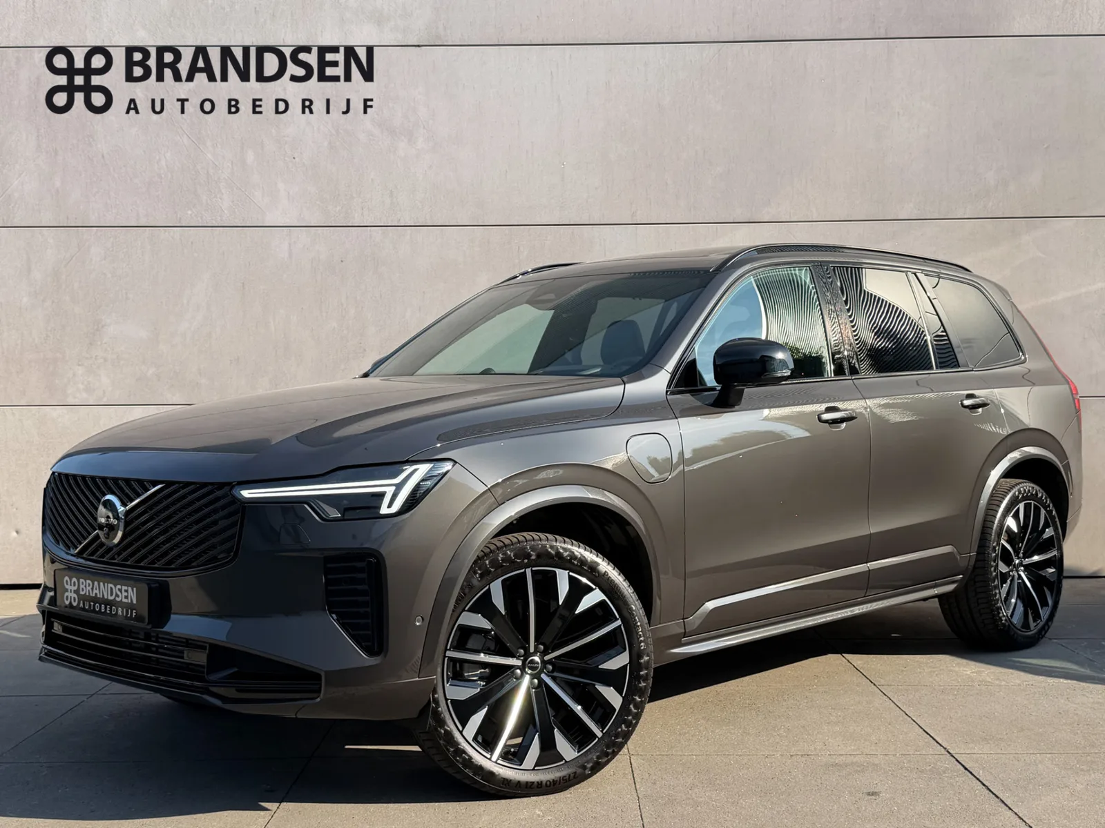 Volvo XC90 (2026) — foto 1