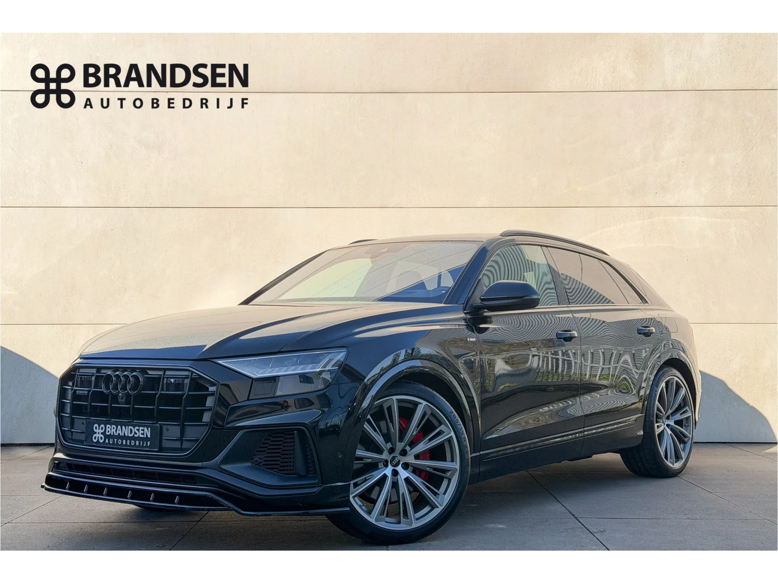 Audi Q8 (2021) — foto 1