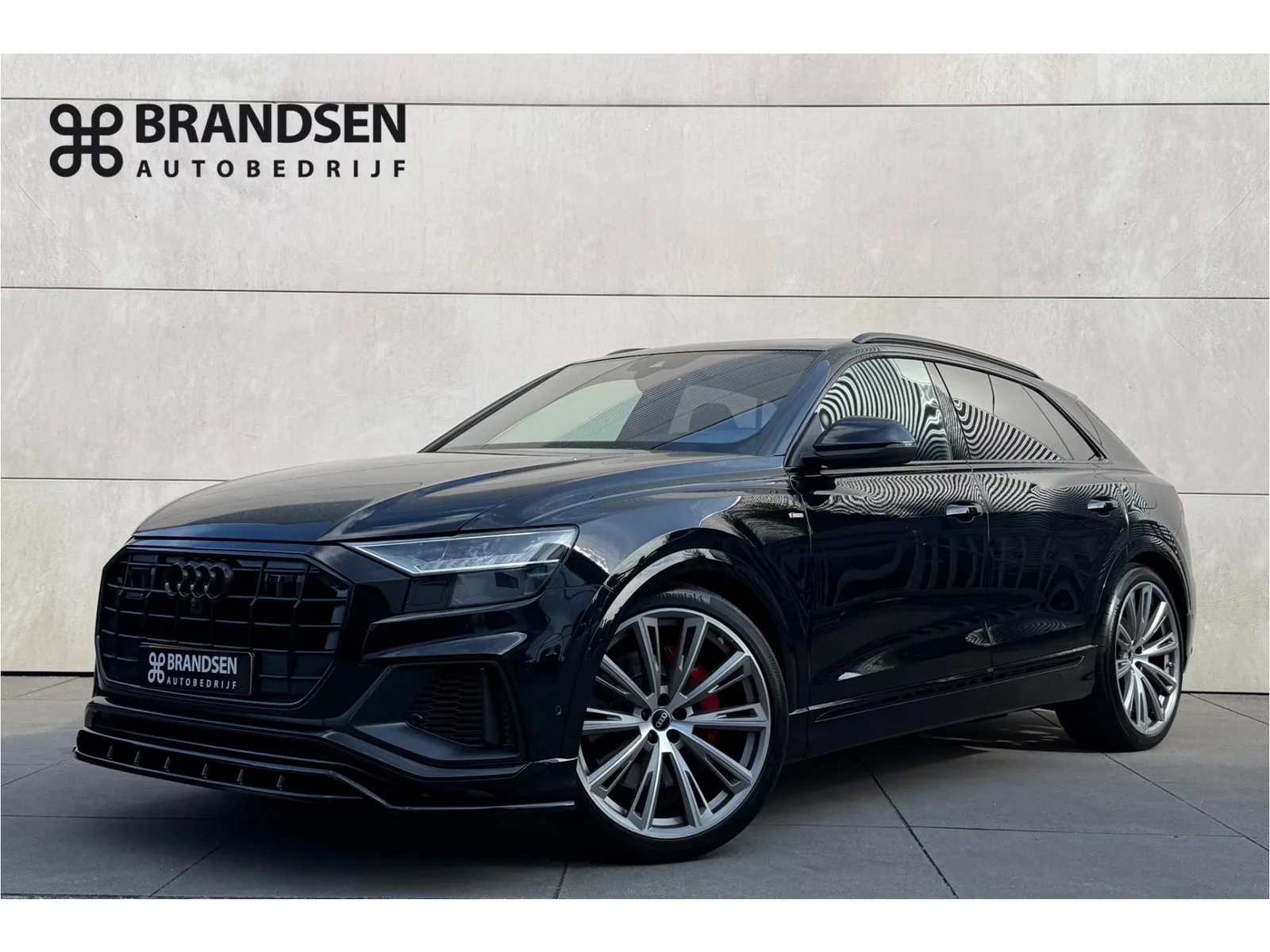 Audi Q8 (2021) — foto 1