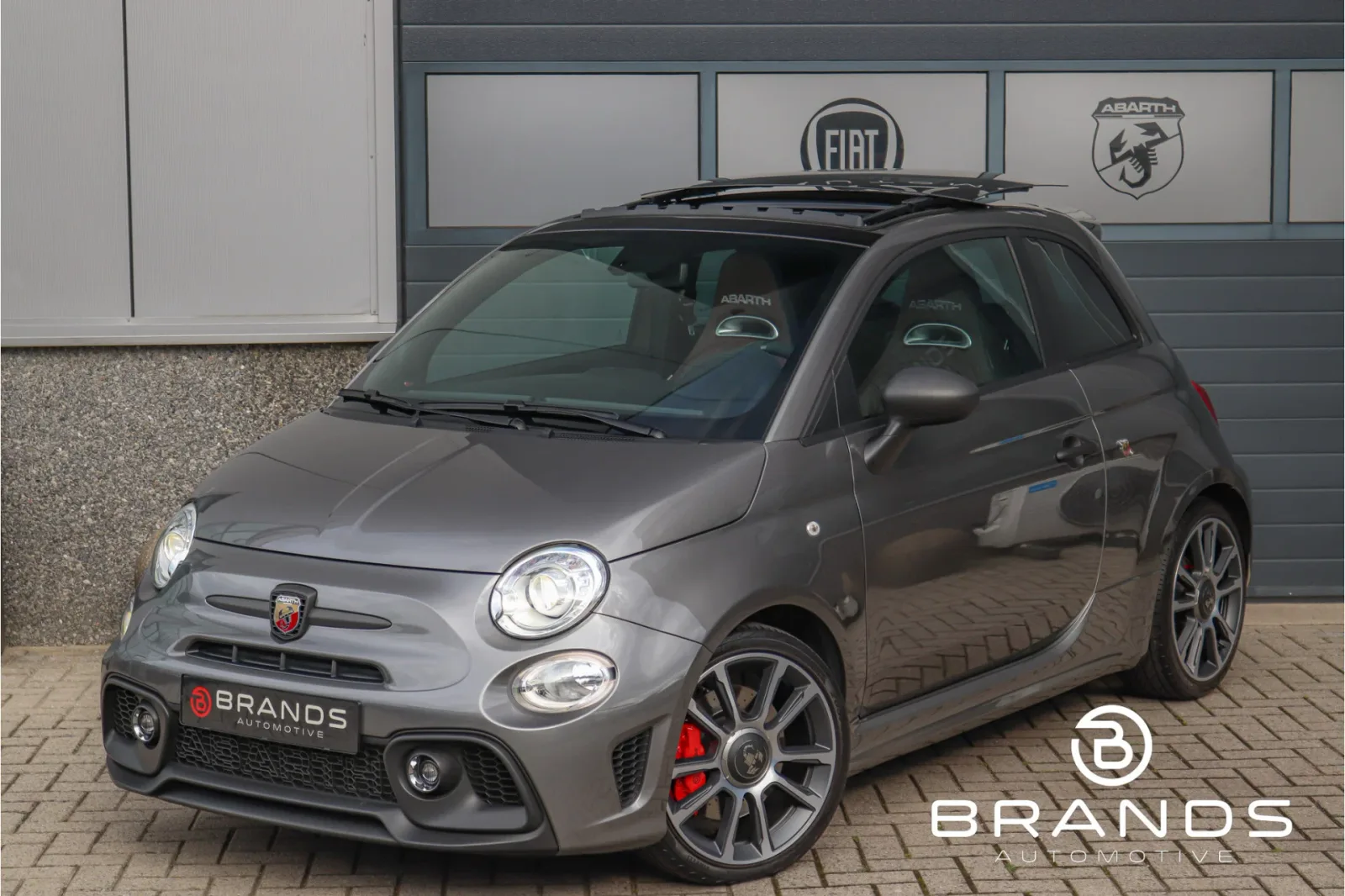 Abarth 695 (2023) — foto 1