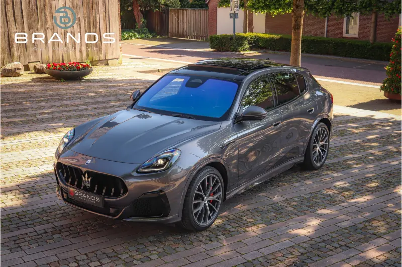 Maserati Grecale (2023)