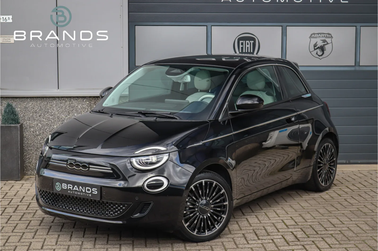 Fiat 500e (2023) — foto 1
